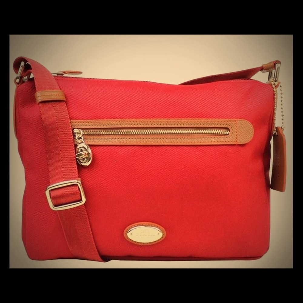  COACH NWT Sawyer Canvas Crossbody 